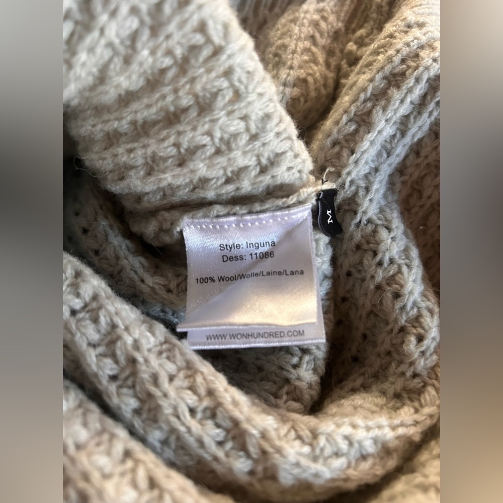 Won Hundred Copenhagen high-quality brand 100% wool thick waffle turtleneck. - Picture 4 of 5